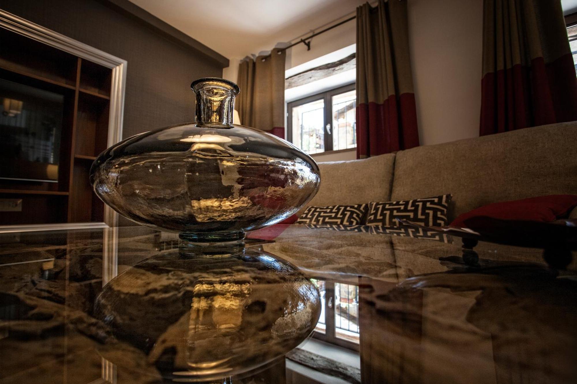 Hotel Pura Vida Valganon ภายนอก รูปภาพ
